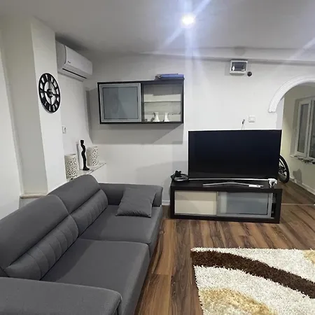 Flat For Rent Near The Beach, Konyaalti, Apartman